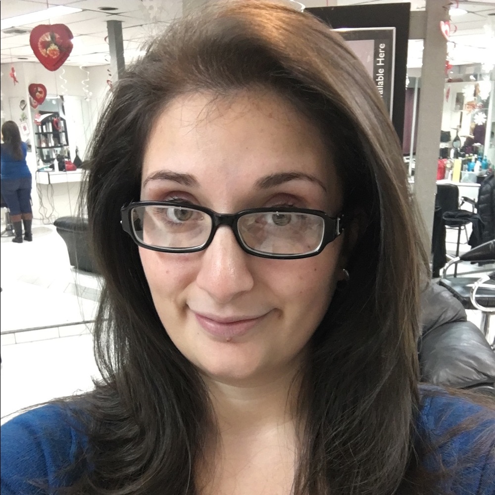 Meet your Posher, Antonella